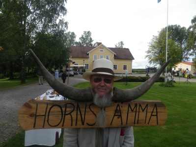 Sometime I'm out IRL selling my instruments. Then it's good to show what I'm doing. Selling cowhorns in Dunker on a traditional cowhornmeeting.