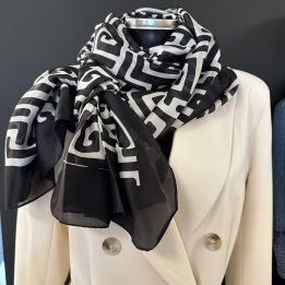 IBME VERSACE OFFWHITE/ BLACK SCARF