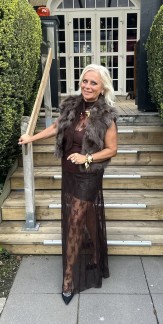 A IBME EXCLUSIVE SPETS DRESS BRUN