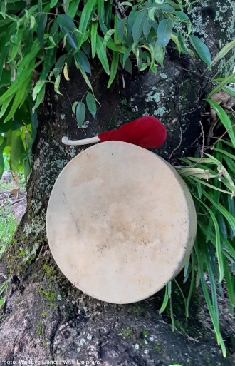 Freja Enjoy/WolfEye Dances with Dolphins Drum "The Great Mystery", she has dreamed her drum alive herself. Freja Enjoy/WolfEye Dances with Dolphins Drum "The Great Mystery", she has dreamed her drum alive herself.