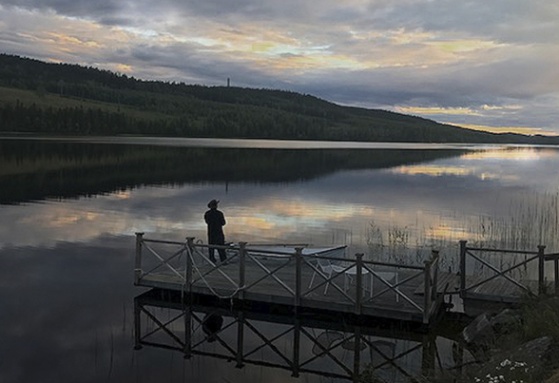 Robban går och fiskar i Galasjön Robban går och fiskar i Galasjön