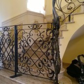 inomhusräcke-trappräcke-grind-anpassat-dekorativ-bart (1)
