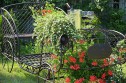 Dekorativ och funktionell trädgårds bänk 