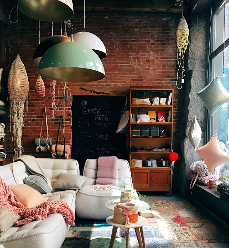 Inventera vad du har hemma först, vad som skulle kunna förnyas (bild från unsplash.com) Inventera vad du har hemma först, vad som skulle kunna förnyas (bild från unsplash.com)