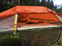 Bäddat med ullmadrasser, kuddar och filtar. Du tar med eget täcke och lakan eller hyr av oss. Bäddat med ullmadrasser, kuddar och filtar. Du tar med eget täcke och lakan eller hyr av oss.