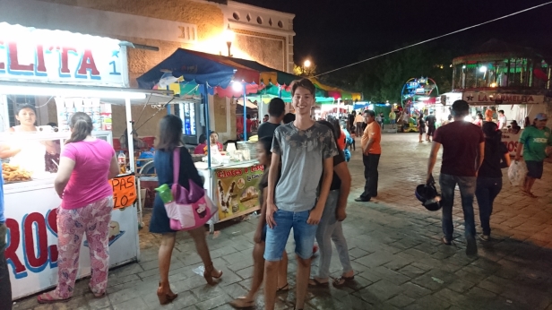 Matstånd på torget, Isla Mujeres Matstånd på torget, Isla Mujeres