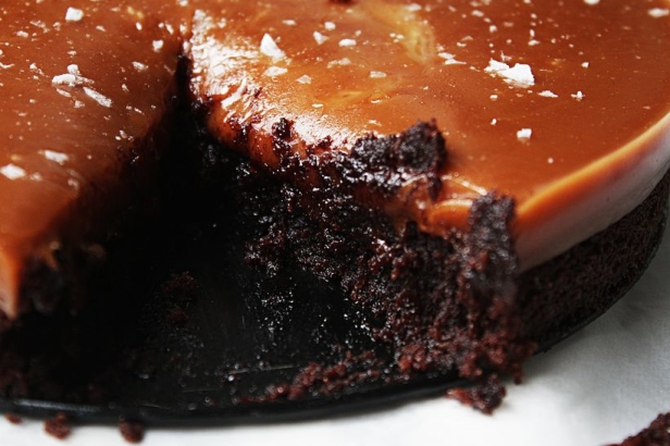 Min ljuvliga kladdkaka blir extragod med lite flingsalt på toppen! Min ljuvliga kladdkaka blir extragod med lite flingsalt på toppen!