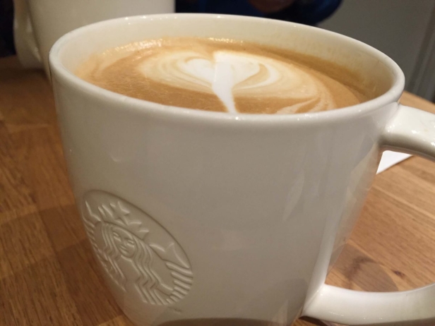 Älskar chai latten på Starbucks Älskar chai latten på Starbucks