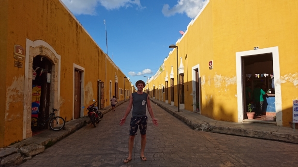 Izamal bjöd på EN nyans av ockragult Izamal bjöd på EN nyans av ockragult