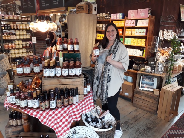 Massor av godsaker inne på Mångfaldens Café & Deli! Massor av godsaker inne på Mångfaldens Café & Deli!