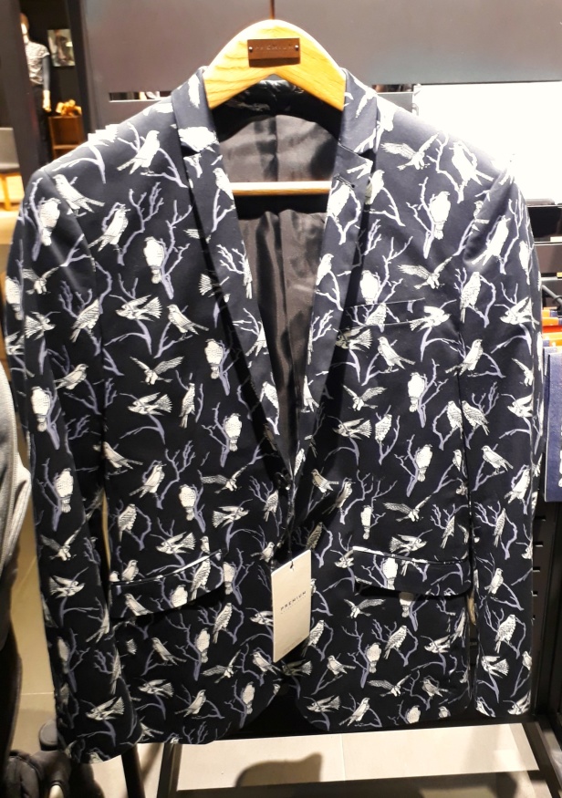 En ganska unik kavaj från Jack & Jones blev det tillsist! En ganska unik kavaj från Jack & Jones blev det tillsist!