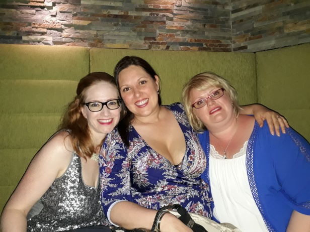 Girls night out <3, Emily, jag och Marie <3 Girls night out <3, Emily, jag och Marie <3