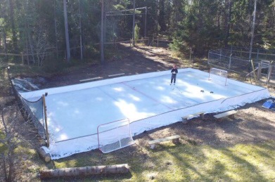 Naturally frozen ice rink in Stockholm, picture from end of March 2016!