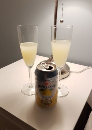 Vi skulle bli föräldrar! Istället för champagne skålade vi med citronlemonad Vi skulle bli föräldrar! Istället för champagne skålade vi med citronlemonad