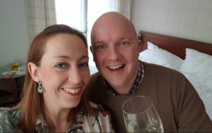 På min 40-årsdag överraskade Patrik med en resa till Polen. Sex dagar tidigare hade vi fått veta att jag var gravid. Nu väntade vi på ett ultraljud. På min 40-årsdag överraskade Patrik med en resa till Polen. Sex dagar tidigare hade vi fått veta att jag var gravid. Nu väntade vi på ett ultraljud.