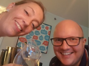 I september skrev jag på för mitt nya jobb och givetvis skålade vi för det =) Den 11 november skulle jag börja. Samma dag som vi var planerade för att få barn om vi inte fått missfall. I september skrev jag på för mitt nya jobb och givetvis skålade vi för det =) Den 11 november skulle jag börja. Samma dag som vi var planerade för att få barn om vi inte fått missfall.