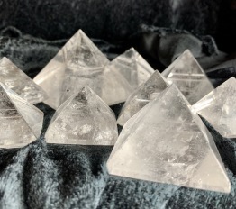 Bergkristall pyramid - 62,28 br ca 42 h. ca 32