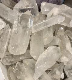 Bergkristallspetsar råa 56-70 gr