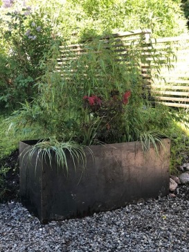 Planteringslåda i Cortén Planteringslåda i Cortén