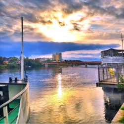 Bild ifrån Umeälven i centrala Umeå. Copyright och fotograf Visitumea. Bild ifrån Umeälven i centrala Umeå. Copyright och fotograf Visitumea.