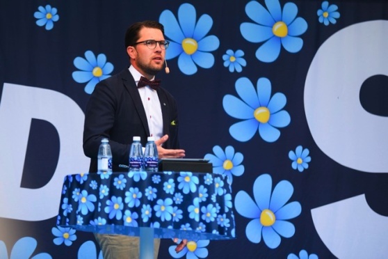 Copyright bild Sverigedemokraterna. Fotograf Jonathan Othén. (Jag har fått godkännande av partikansliet att publicera fotot och talen.) Copyright bild Sverigedemokraterna. Fotograf Jonathan Othén. (Jag har fått godkännande av partikansliet att publicera fotot och talen.)