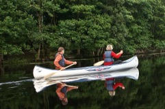 Hos oss kan ni hyra kanoter för färd på Lagan och Hjörneredssjöarna
