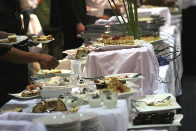 BRASSERIET HAR FÖUTOM LUNCHBUFFÉ ETT STORT UTBUD AV CATERING FÖR ALLA TILLFÄLLEN BRASSERIET HAR FÖUTOM LUNCHBUFFÉ ETT STORT UTBUD AV CATERING FÖR ALLA TILLFÄLLEN