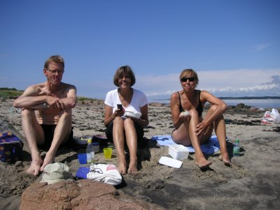 ...och det blev badväder när vi kom till Tylön! Lars, Anita och Kerstin.