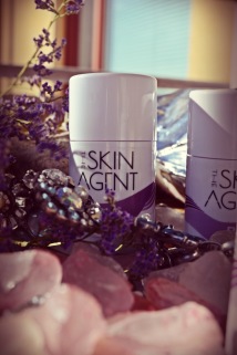 Till förmån för bröstcancer föreningar läs under Skin Agent Till förmån för bröstcancer föreningar läs under Skin Agent