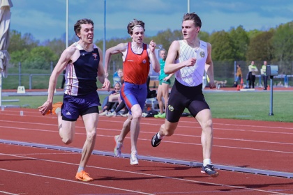 800 meter - 1:a - 2:01.60