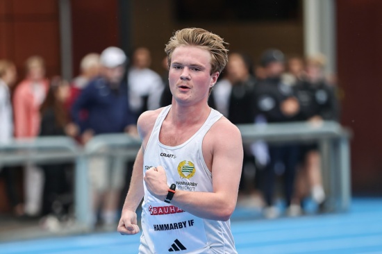 5000 meter - 19:52.87 - 8:a