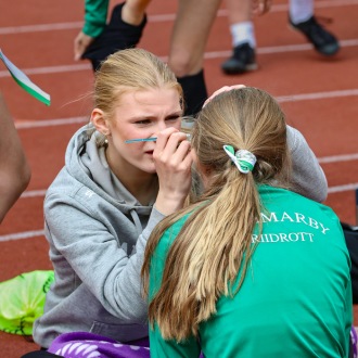 19. Klubbfärgerna appliceras