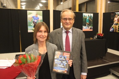 Petra och Arne Ljungqvist som var mötesordförande Petra och Arne Ljungqvist som var mötesordförande