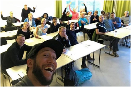 En glad Benn efter en lyckad föreläsning En glad Benn efter en lyckad föreläsning