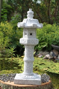 japansk trädgård,   Japansk granithus lanterna  Nr.9 Kasuga lanterna Japansk stenhus,