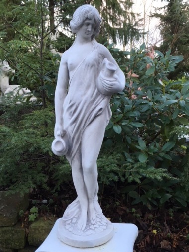 Trädgårds konst, vit staty. mimosia