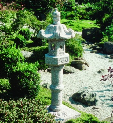 japansk trädgård Kasuga lanterna