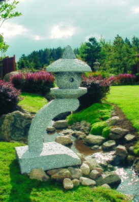 japansk trädgård Rankei lanterna
