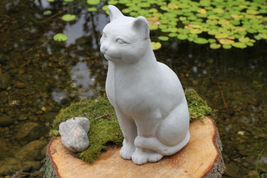trädgårdskonst katt grå