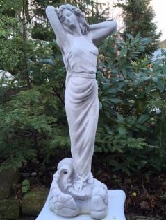 Trädgårds staty, Vita statyer
