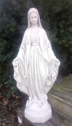Trädgårdskonst madonna vit figur