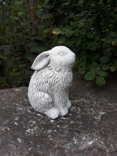 trädgårdsfigur, kanin i betong