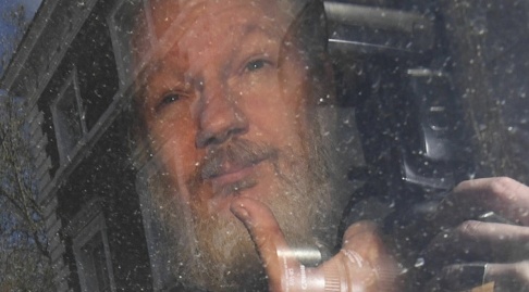 Victoria Jones/AP/TT Julian Assange i fredags, när han precis gripits på Ecuadors ambassad i London. Victoria Jones/AP/TT Julian Assange i fredags, när han precis gripits på Ecuadors ambassad i London.