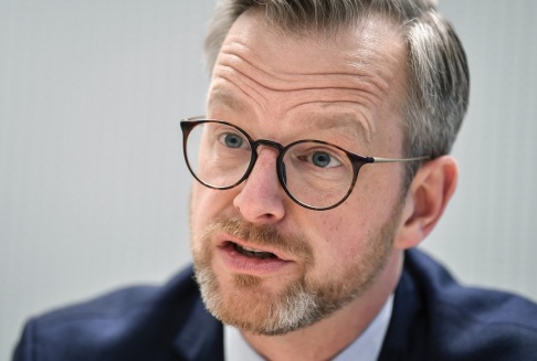 Anders Wiklund/TT Inrikesminister Mikael Damberg (S). Arkivbild. Anders Wiklund/TT Inrikesminister Mikael Damberg (S). Arkivbild.