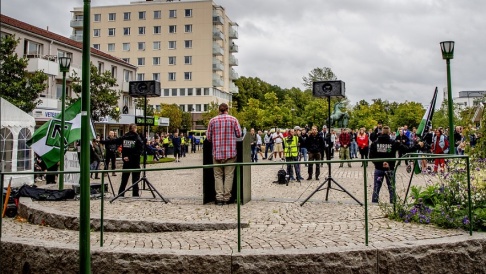 Adam Ihse/TT NMR har vid flera tillfällen, som här under valrörelsen i fjol, hållit möten i Kungälv – trots kommunens protester. Arkivbild. Adam Ihse/TT NMR har vid flera tillfällen, som här under valrörelsen i fjol, hållit möten i Kungälv – trots kommunens protester. Arkivbild.