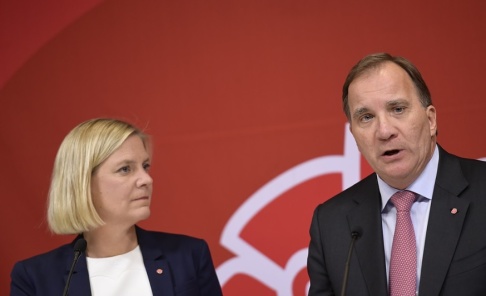Pontus Lundahl/TT Finansminister Magdalena Andersson (S) och statsminister Stefan Löfven (S) vill stoppa de rikas skatteflykt. Arkivbild. Pontus Lundahl/TT Finansminister Magdalena Andersson (S) och statsminister Stefan Löfven (S) vill stoppa de rikas skatteflykt. Arkivbild.