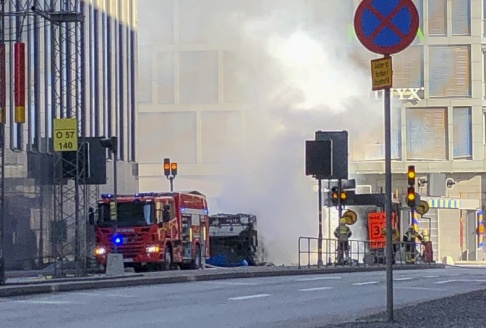 Tomas Bengtsson/TT Bussen totalförstördes i en explosionsartad brand vid Klaratunneln i Stockholm. Tomas Bengtsson/TT Bussen totalförstördes i en explosionsartad brand vid Klaratunneln i Stockholm.