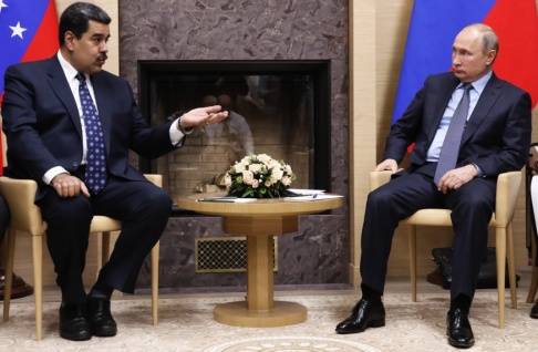 Maxim Shemetov/AP/TT Venezuelas president Nicolás Maduro under ett möte med Rysslands ledare Vladimir Putin i december 2018. Maxim Shemetov/AP/TT Venezuelas president Nicolás Maduro under ett möte med Rysslands ledare Vladimir Putin i december 2018.