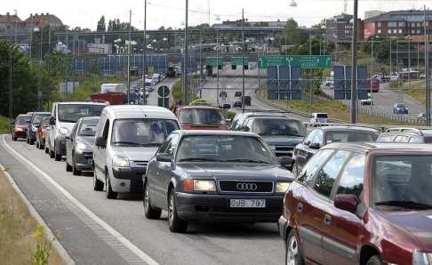 Maja Suslin / TT Trafikverket avråder bilister från att ge sig ut i trafiken. Arkivbild. Maja Suslin / TT Trafikverket avråder bilister från att ge sig ut i trafiken. Arkivbild.
