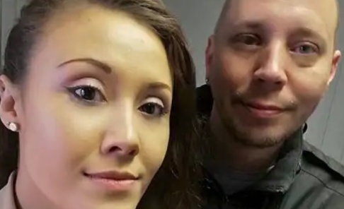 Peder och Angelina Blohm Bokenhielm kräver lägre pris för drivmedel och har tillsammans med andra lagt mycket tid på att engagera sig i Beninsupproret 2.0. Foto: Privat. Peder och Angelina Blohm Bokenhielm kräver lägre pris för drivmedel och har tillsammans med andra lagt mycket tid på att engagera sig i Beninsupproret 2.0. Foto: Privat.